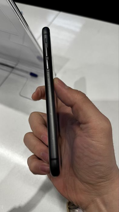 Iphone 11 в хорошем состоянии