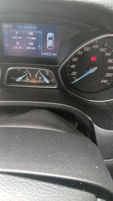 Vând Ford focus 1 6 benzina mk3 2012