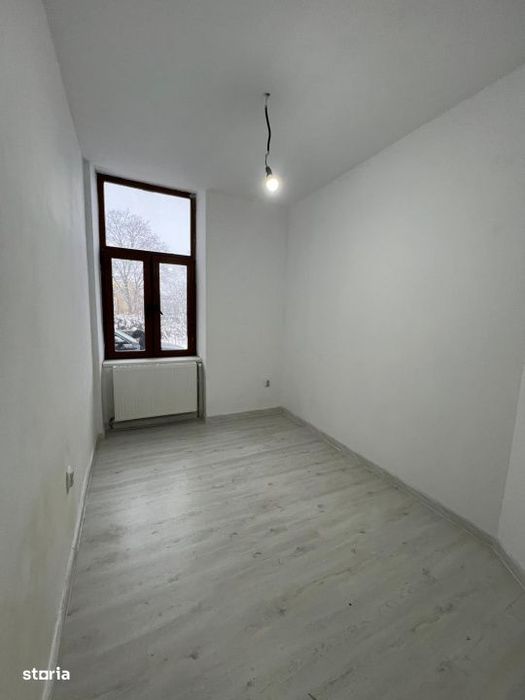 Spatiu birou / activitati individuale – ultracentral, Dej