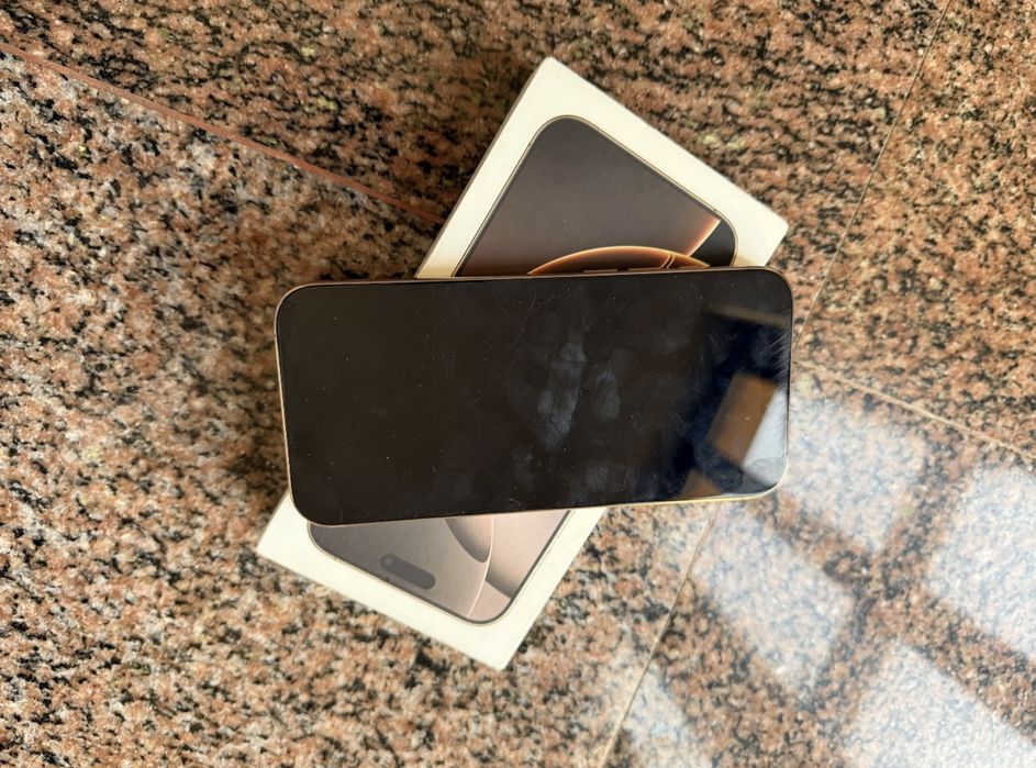 iPhone 16 Pro Max Gold Impecabil