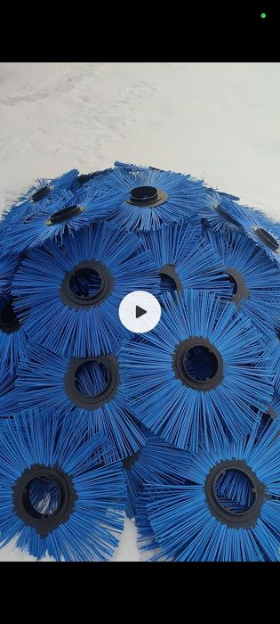 Щетки дисковые для коммунальных техники.