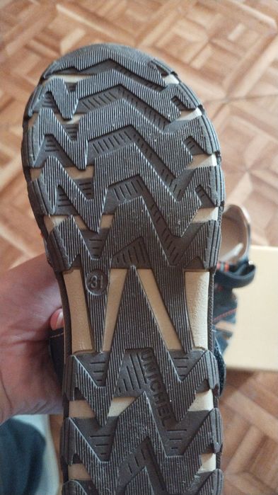 Продам Сандали на мальчика