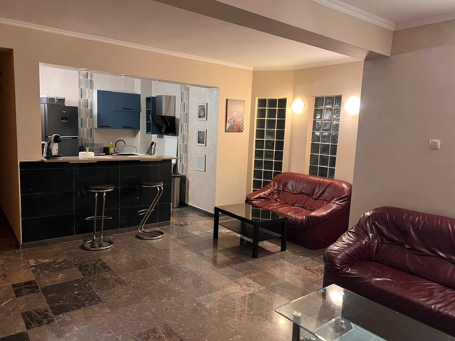 Cazare Vila Azurului Costinesti 5 Camere, Locatie Excelenta la doar 60m de Plaja.