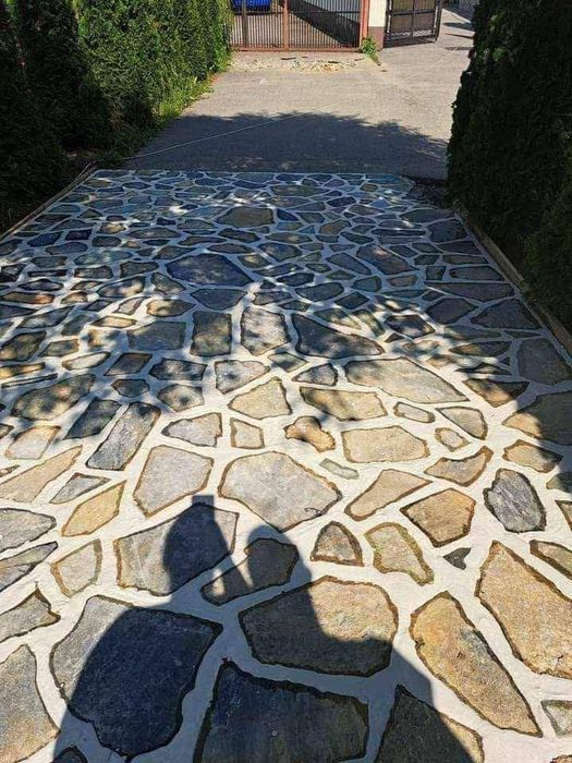 Piatră naturală de munte pentru placari terase alei trotuare curți zid