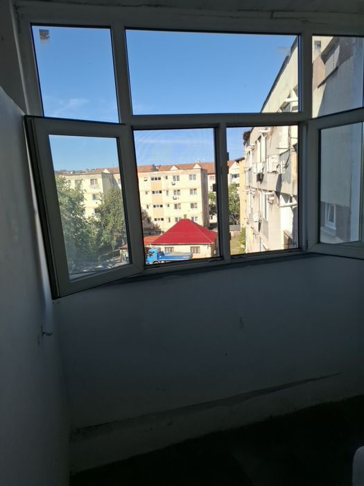 Garsoniera de vânzare