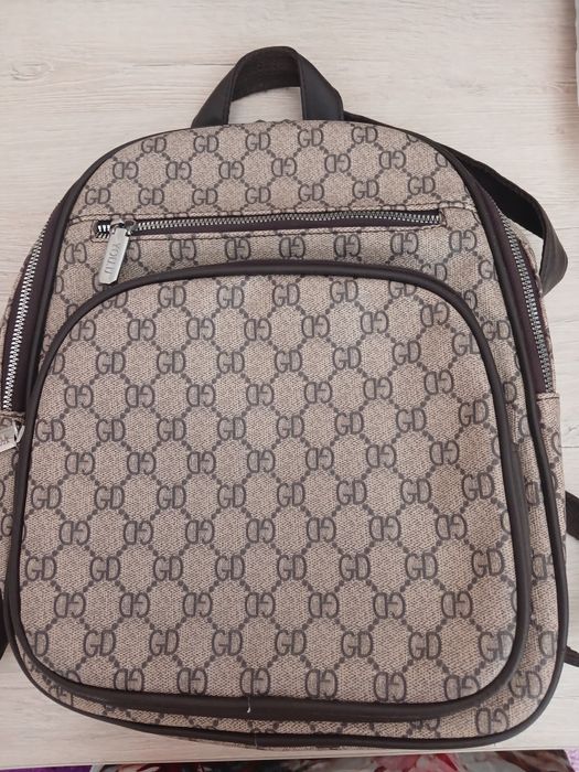 Рюгзак укишга тутишга