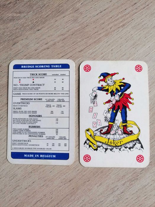 Карти за игра в кутии