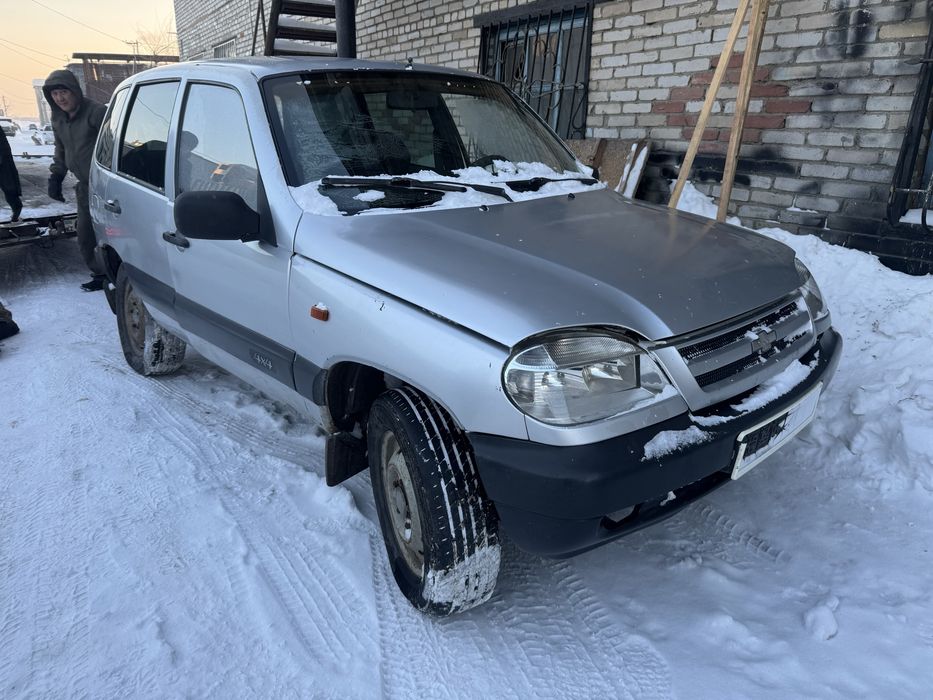 В разбор поступила шеврале нива