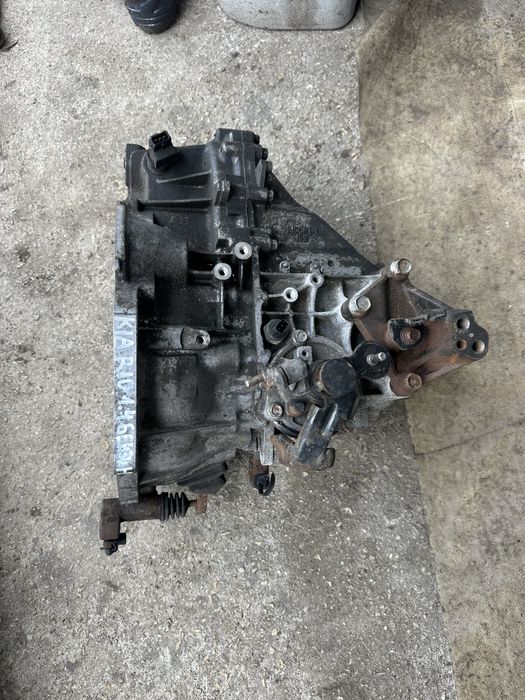 Ръчна кутия за Киа Рио бензин до 2011г.!