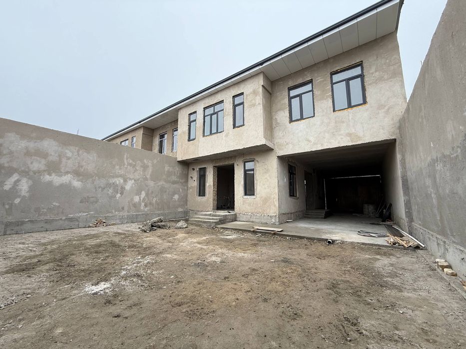 Rasrochkaga 7 ta kottedjlar sotuvda