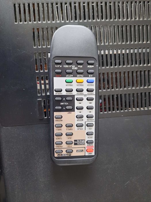 Продавам усилвател Denon pma-425-r