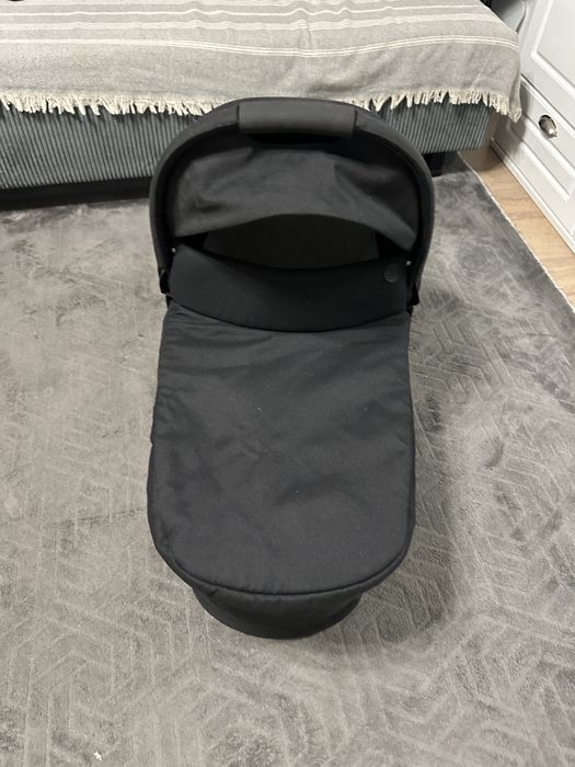 Cybex кош за новородено