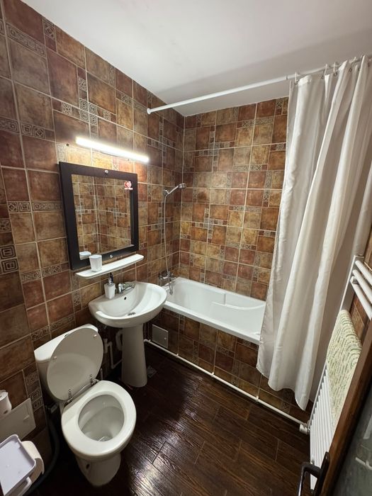 Inchiriez apartament 2 camere in Tomis 2