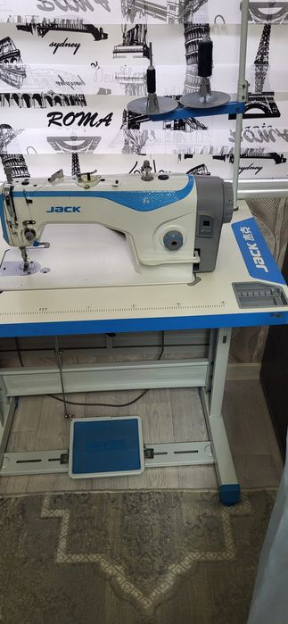 Швейная машина Ф4