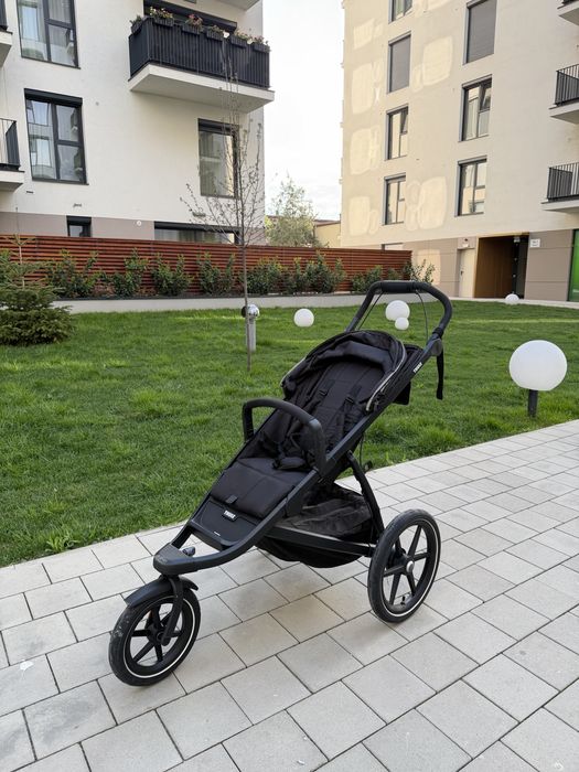 Carut alergare/plimbare Thule Urban 2 Black on Black