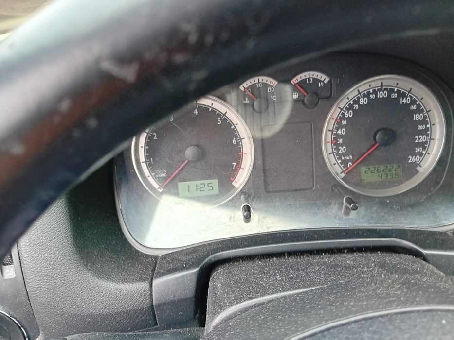 Vand Vw Bora 1,6 benzina 2002
