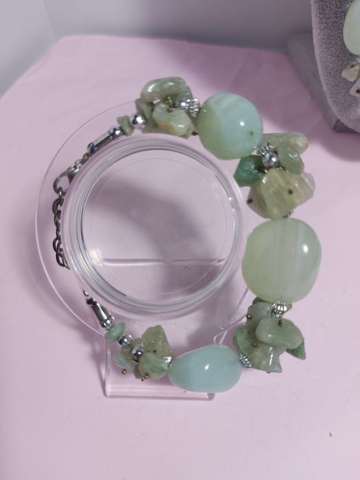 Набор бижутерии.