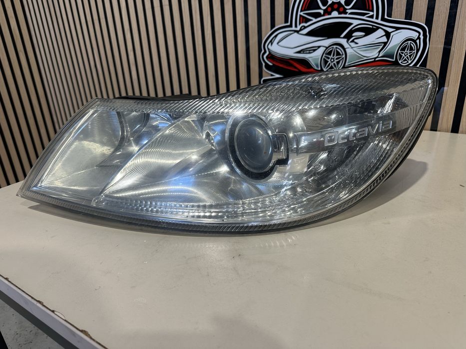 Far stanga Skoda Octavia 2 facelift bi xenon adaptiv de Europa