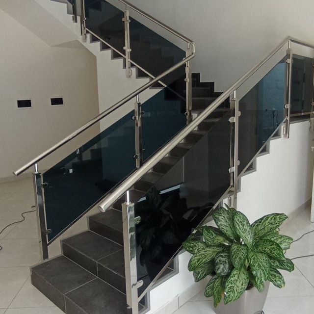 Перила из нержавекий качества горантия