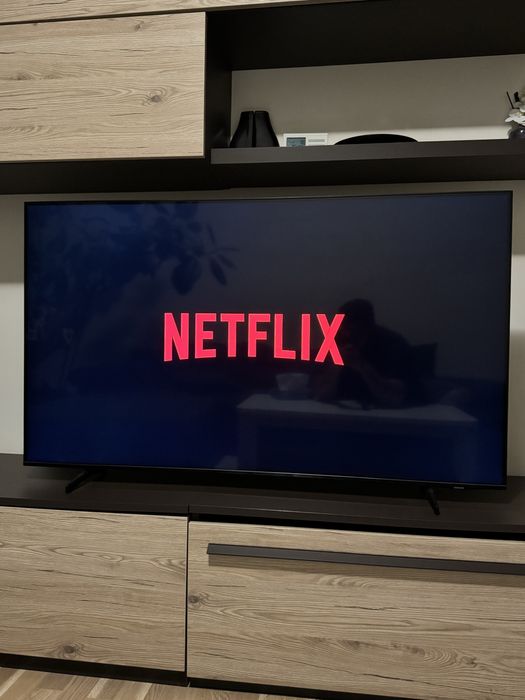 Samsung Crystal UHD 55” (138 cm) BU8000 4K Smart TV, Cutie Completa, Impecabil