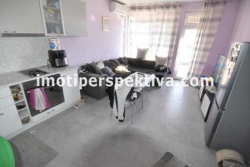 Продава се Тристаен апартамент в Пловдив, Кючук Париж - 70 кв.м за 1929 €/кв.м - Снимка #1