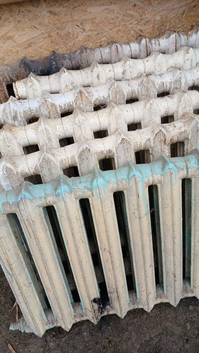 Продам радиаторы чугунные. Доставка.