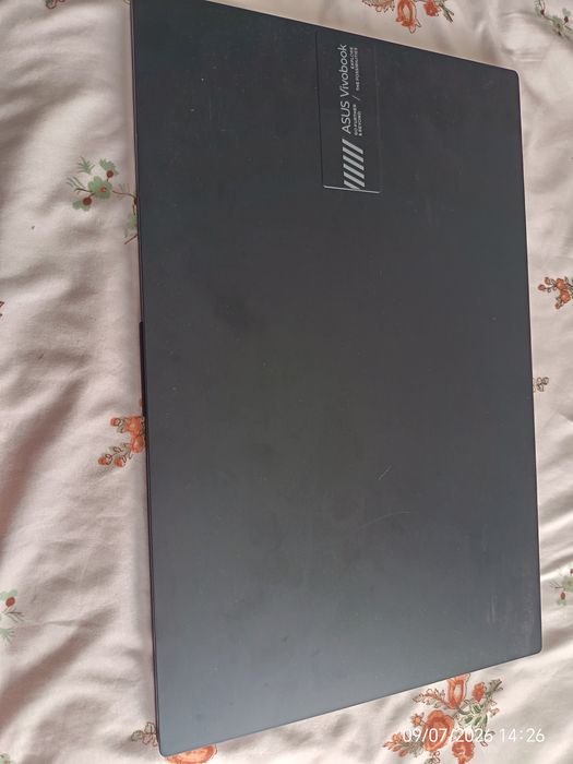Notebuk sotiladi