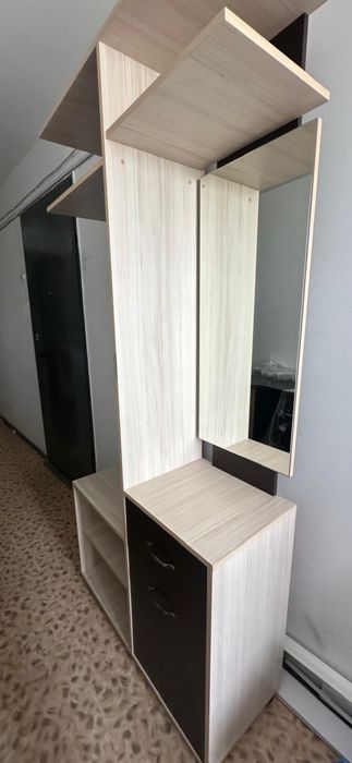 Продам шкаф в прихожую