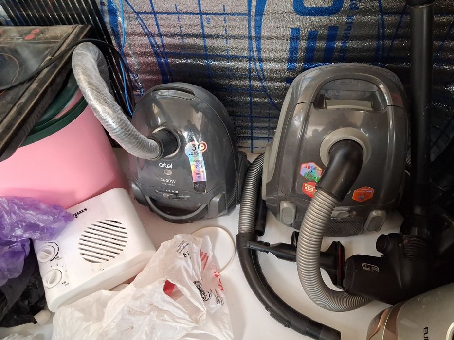 Срочно продается 2 пылесоса Artel в отличном состоянии