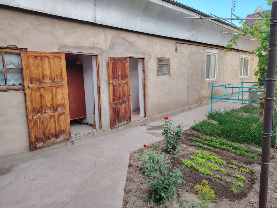 Продаётся дом с участком