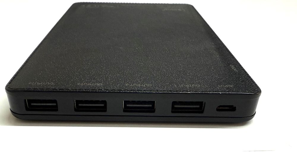 Външна батерия Leouw LE-211 19800mAh 4-портово USB зарядно устройство