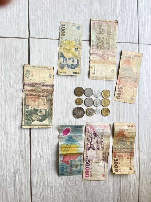 Vand bacnote si monede vechii