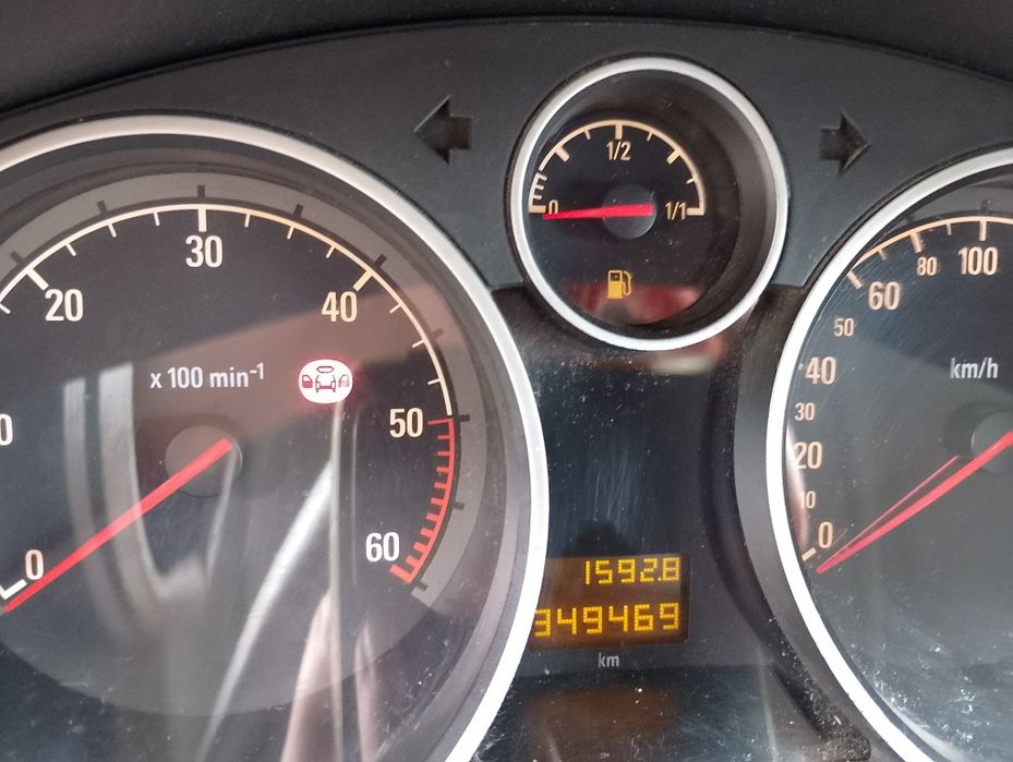 Опел Астра 1.9 CDTI