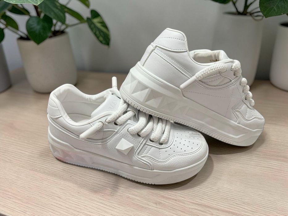 Valentino Garavani unisex colet cu VERIFICARE