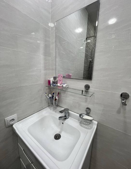 Квартира на Дархан -метро Х.Алимджан 3/2/9 общ пл 72м с обстановкой