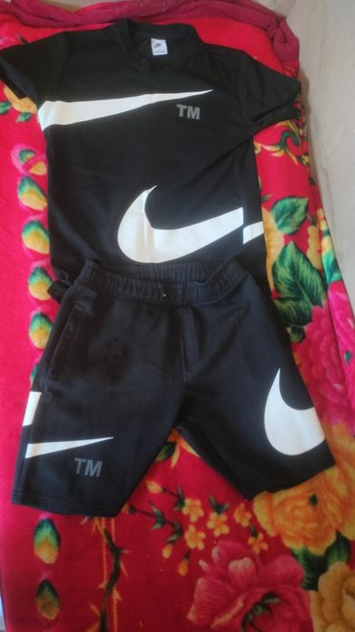 Compleu Nike pantaloni scurti tricou