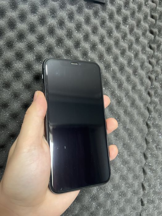 iPhone 11 64GB Negru - Citește descrierea