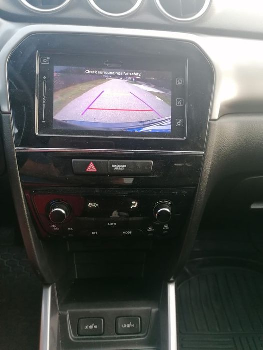 Suzuki Vitara 12.2019,automată,benzină, euro 6, carte service la zi doar la reprezentanță. Cumpărată de nouă din țară Accept test reprezentanță