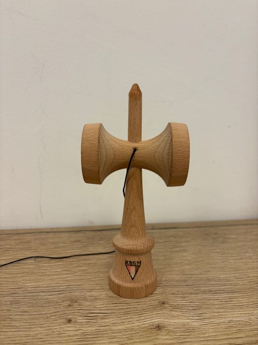 Kendama krom strogo Neapolitan vanilla