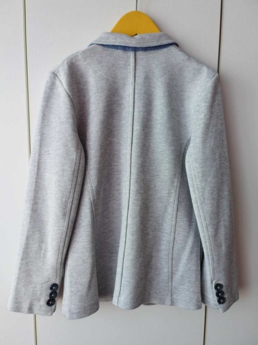 Сако за елегантен малък мъж