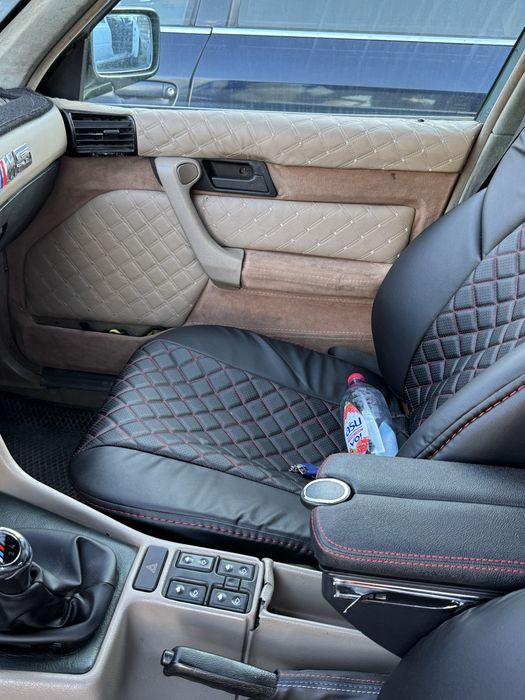 Продам дверные карты бмв е34