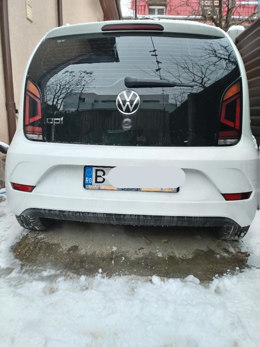 Vând Volkswagen Up