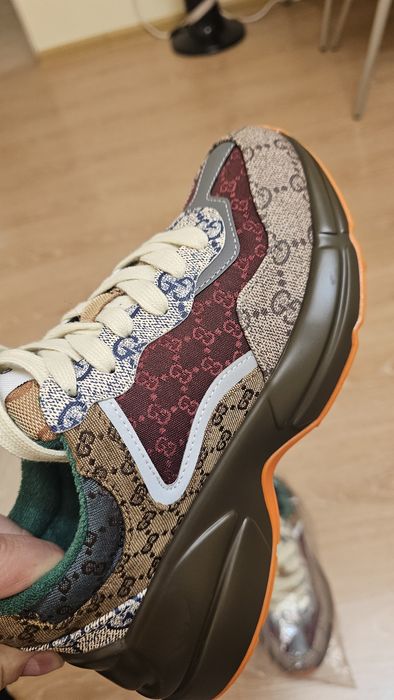 Продам кросовки Gucci