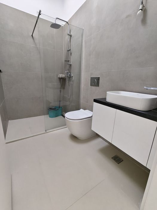 Proprietar închiriez pe termen lung casa noua 3camere mobilata și utilata