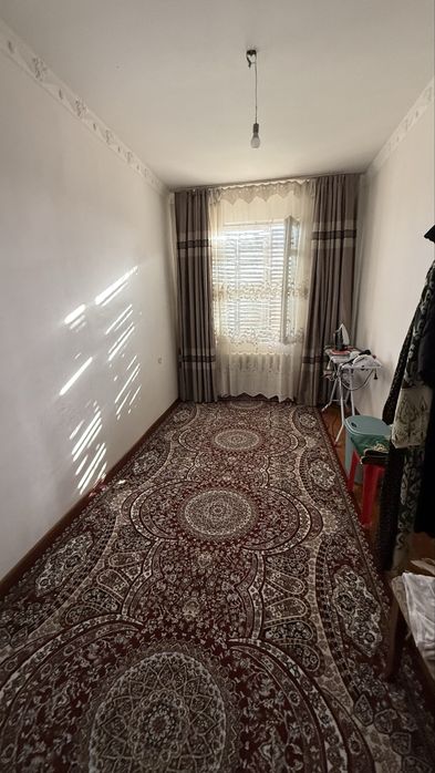 Срочно продается 4 комнатная кв в асалобод-1