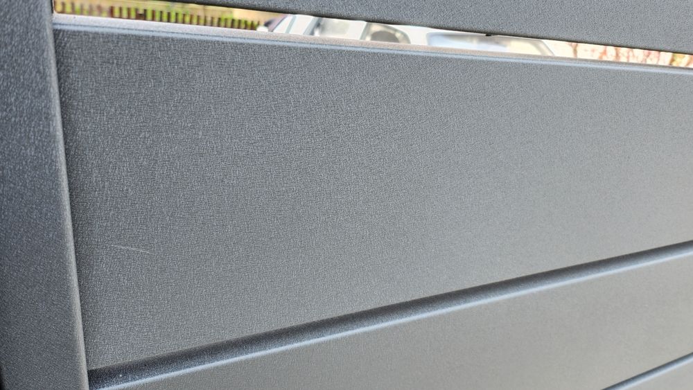 Gard din sipci metalice