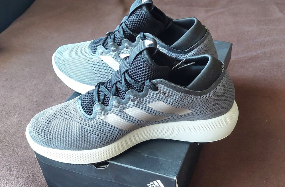 Adidas 38 размер,нови