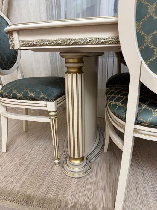 Продам стол со стульями