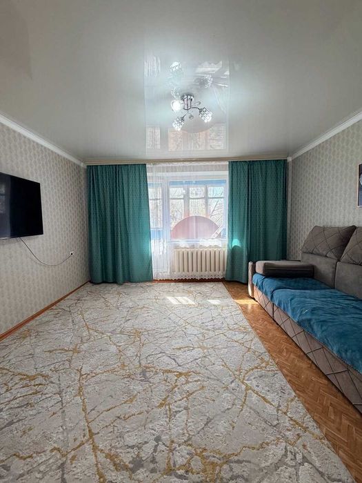 Продам 2х комн кв  168квартал