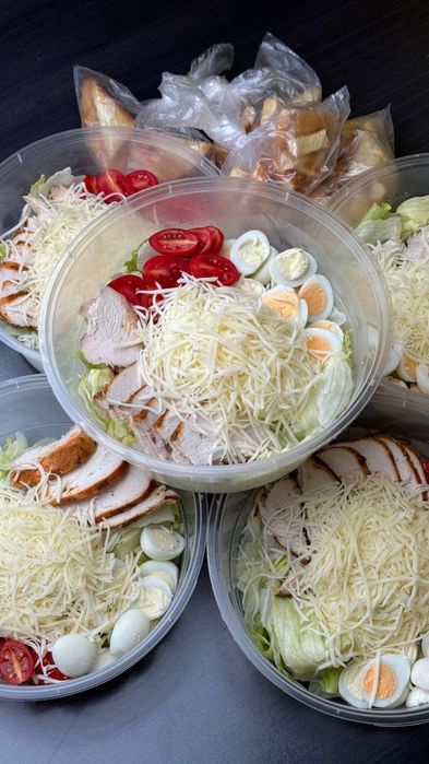 Salatlar,pirojniylar,disertlar,julyen va somsalar